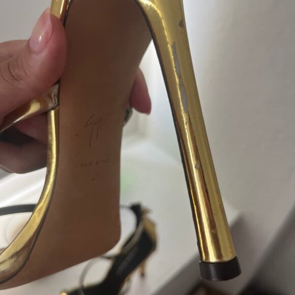 gold heels size 10 - Picture 4 of 4
